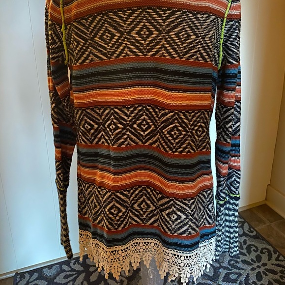 BEAUTIFUL Gimmicks cardigan 🌞 - Picture 4 of 5